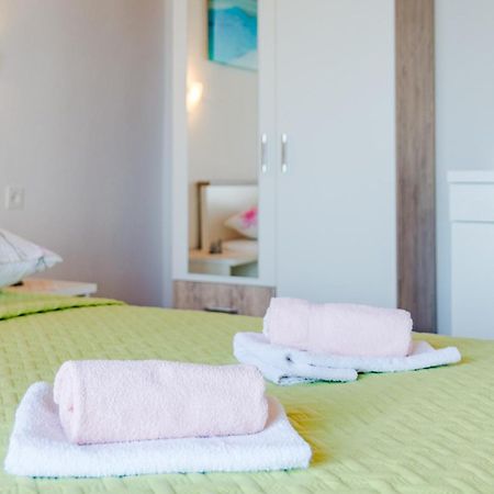Rooms Sani Brela Zimmer foto