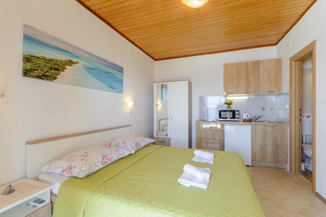 Rooms Sani Brela Exterior foto